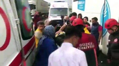 kirim - Yolcu otobüsü ile tır çarpıştı: 7 yaralı (2) - DÜZCE Videosu