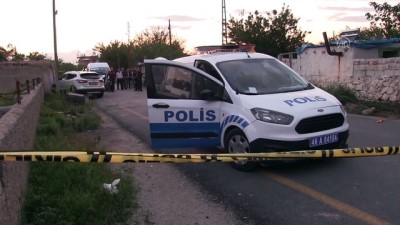 polis araci - Elbistan'da silahlı saldırı: 1 ölü, 2 yaralı - KAHRAMANMARAŞ  Videosu