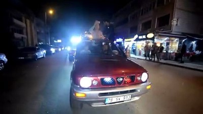 yuruyus yolu - Galatasaray'da şampiyonluk kutlamaları - KARABÜK  Videosu