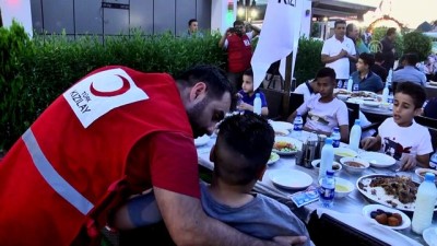 Türk Kızılayı Irak'ta 120 yetim çocuğa iftar verdi - ERBİL