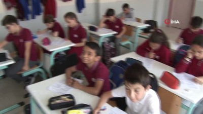  Yok böyle bir okul... Bu okulda sınavlar öğretmensiz yapılıyor 