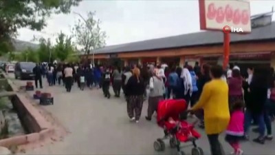 oturma eylemi -  Kadınlardan cinayet protestosu Videosu