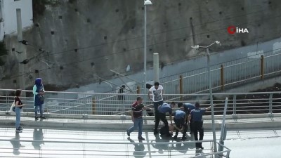 korkuluk -  Köprüden atlarken böyle kolundan yakaladılar  Videosu