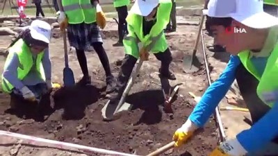 arkeolojik kazi -  Öğrenciler arkeolojik kazıya katıldı Videosu
