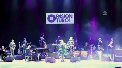 muzik grubu - Pink Martini başkentte konser verdi  Videosu