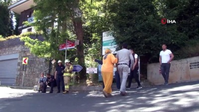 belediye otobusu -  Sarıyer’de un yüklü kamyon devrildi, unlar yola saçıldı  Videosu