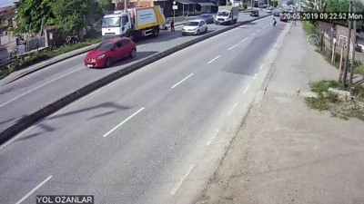 cop konteyneri - Zincirleme trafik kazası: 2 yaralı - SAKARYA  Videosu