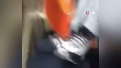 dayak -  - ABD’de Metroda Bir Gence Ölesiye Dayak Videosu
