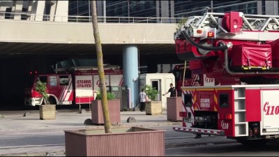 saglik ekibi - Anadolu Adalet Sarayı'nda yangın - İSTANBUL  Videosu