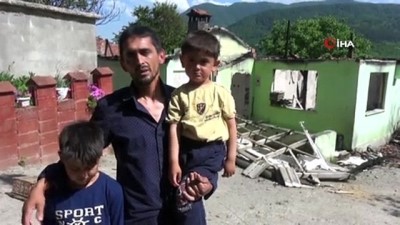 ders calis -  Bir gecede tüm birikimleri kül oldu...Yangında evleri yok olan aile yardım bekliyor Videosu