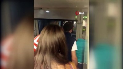 metro istasyonu -  - Moskova Metrosunda Bin Kişi 2 Saat Boyunca Mahsur Kaldı  Videosu