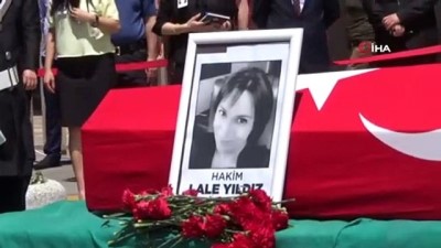 kirkoy -  Kalp krizi nedeniyle hayatını kaybeden hakim Lale Yıldız için adliyede tören düzenlendi Videosu