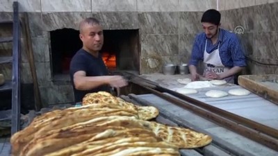 yuksek isi - Siirt'te fırıncıların zorlu ramazan mesaisi - SİİRT Videosu