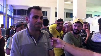 sinir kapisi - Suriyeliler Ramazan Bayramı için ülkelerine dönüyor - İDLİB Videosu