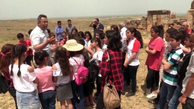 arkeolojik kazi - Tarihi Zerzevan Kalesi'nde tarih dersi - DİYARBAKIR Videosu