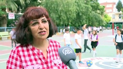 hayvan sevgisi - Teneffüs arası martı besleme nöbeti - İZMİR  Videosu