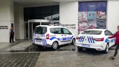 intihar girisimi -  Esenyurt Belediye binasında bıçaklı intihar girişimi  Videosu