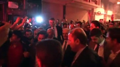 teror saldirisi -  Binali Yıldırım’a Zeytinburnu’nda meşaleli karşılama  Videosu