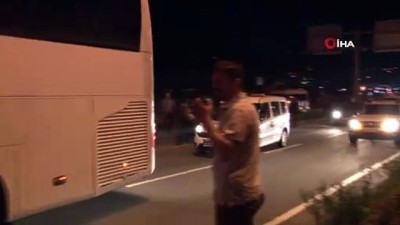polis ekipleri -  Rize deplasmanı dönüşü Trabzonspor taraftarını taşıyan konvoya taşlı saldırı  Videosu