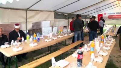 ibadet ozgurlugu - TDV'den Bosna Hersek'in 'ahidname' köyünde iftar - MİLODRAZ  Videosu