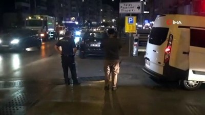 polis ekipleri -  İzmir'de baba ve oğul silahla yaralandı  Videosu