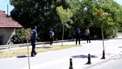 polis ekipleri -  Evinden çıkarken silahlı saldırıya uğrayan kadın yaralandı Videosu