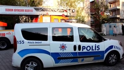 intihar -  İntihar etmek isteyen genci sevgilisinin teyzesi vazgeçirdi  Videosu