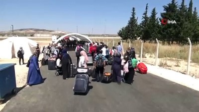  Vali Soytürk, Suriyelilerin ülkelerine gidişlerini denetledi 