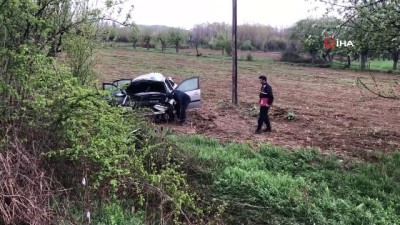  Yoldan çıkan otomobil tarlaya yuvarlandı: 4 Yaralı