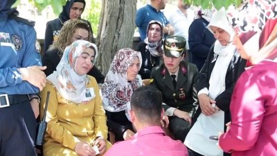 sehit - Pençe Harekatı'nda şehit düşen Piyade Uzman Çavuş Mehmet Taşhan'ın cenazesi toprağa verildi - KAHRAMANMARAŞ  Videosu