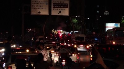 Gazişehir Gaziantep'in Süper Lig'e yükselmesi vatandaşlar tarafından coşkuyla kutlandı - GAZİANTEP 