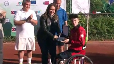 tenis turnuvasi -  Büyükelçiler tenis kortunda Avrupa Günü için ter döktü Videosu