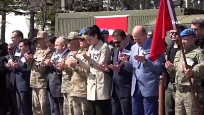 sehit asker -  Hakkari'de şehit askerler için tören düzenlendi  Videosu