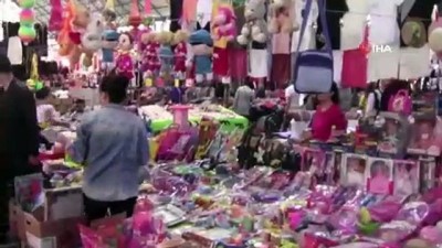 sosyete pazari -  - Pazarcılar sosyete pazarının hafta içine alınmasını istemiyor Videosu