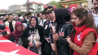 karahisar - Şehit Er Servet Akkuş, son yolculuğuna uğurlandı (2) - AFYONKARAHİSAR Videosu