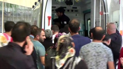 acil servis -  Siirt'te tarım aracı devrildi: 1 yaralı Videosu