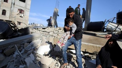 saldiri - Video: İsrail'in hava saldırıları Gazze'de altyapı ve binalara zarar verdi Videosu