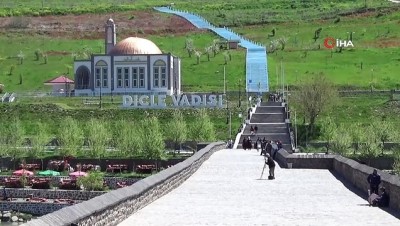  Diyarbakır'a turist akını 