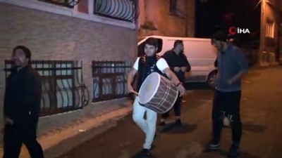 İstanbullular Ramazan’ın ilk sahuruna davul sesiyle uyandı 