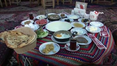 teravih namazi -  Ramazanın ilk sahurunda tercihleri Van kahvaltısı oldu  Videosu