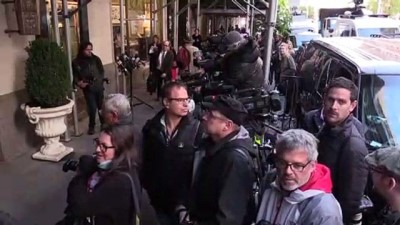 hapishane - Trump'ın eski avukatı Michael Cohen hapishaneye teslim olmak üzere evinden ayrıldı - NEW YORK Videosu