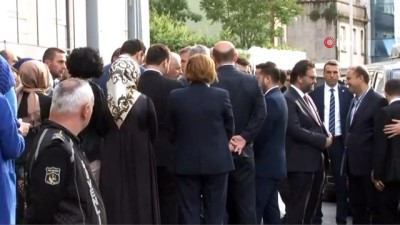  Cumhurbaşkanı Erdoğan, AK Parti İstanbul İl Başkanlığı'ndan ayrıldı