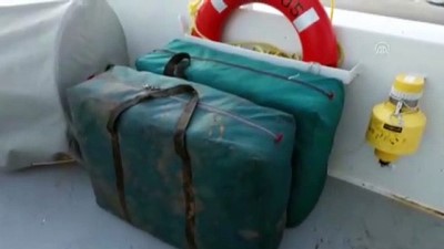 sahil guvenlik - Denizde batan tekneden 1,1 ton uyuşturucu çıktı - BALIKESİR  Videosu
