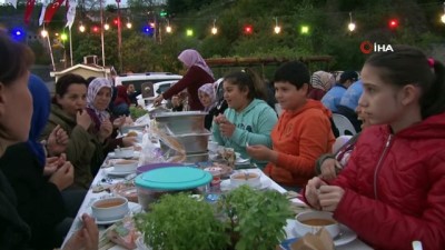 sokak iftari -  Beykozlular iftarlarını Poyrazköy'de açtı Videosu