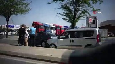 Pendik’de ilginç zincirleme kaza kamerada 