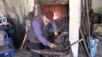 demircili - 50 yıllık demircinin ramazanda kor ateşle imtihanı - KAHRAMANMARAŞ  Videosu