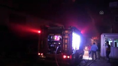 saglik ekibi - Adana'da geri dönüşüm fabrikasında yangın  Videosu