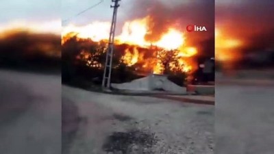  Çorum’da Köy yangını 2 ev ve cami yandı