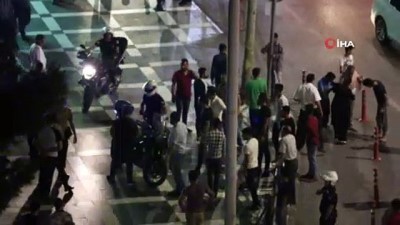  İki grup arasında çıkan tekme tokat kavga kamerada 