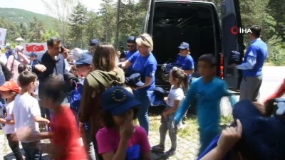  Kızılcahamam'da öğrenciler çevre için el ele verdi 